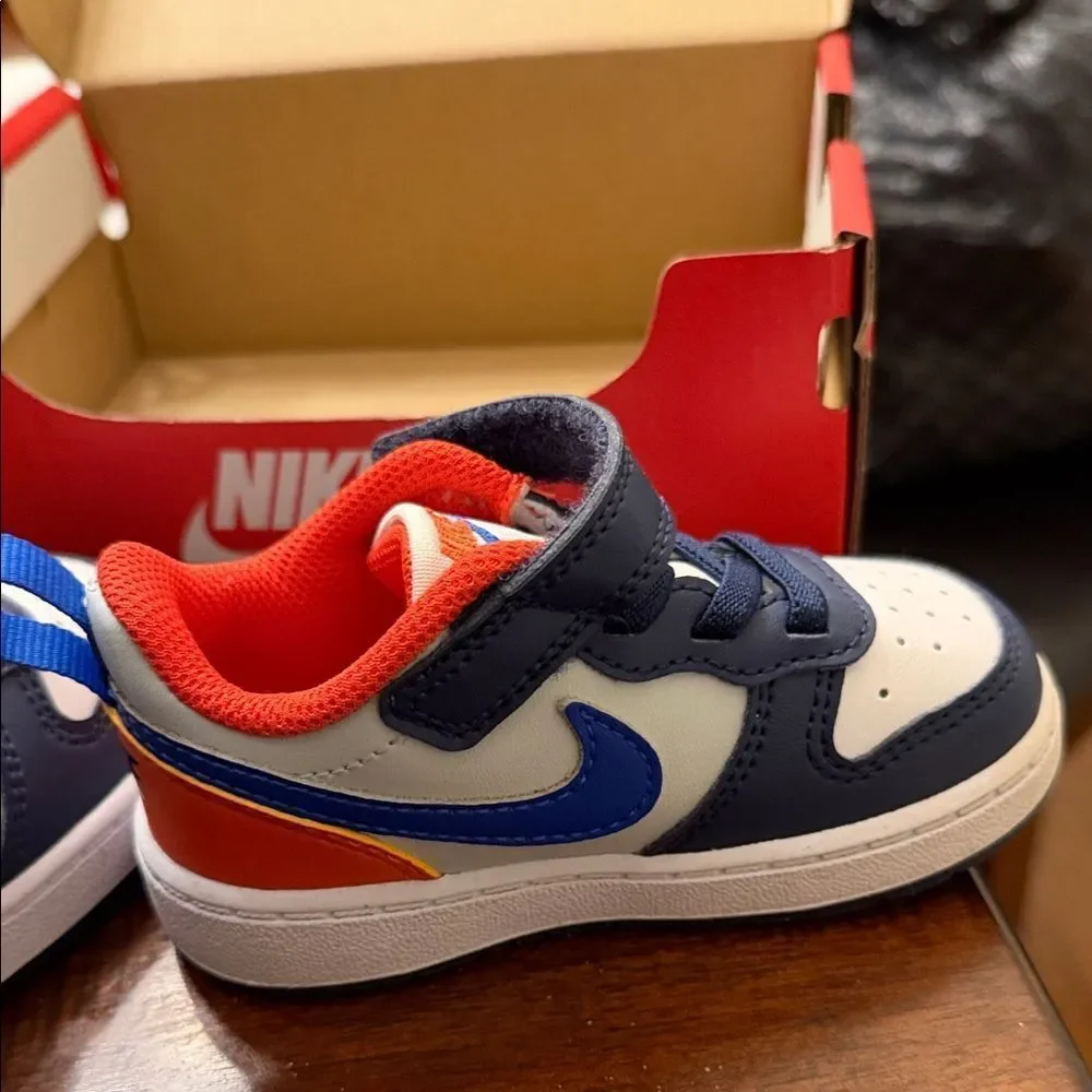 Nike Kids Size 6 Child Navy and Orange Sneakers